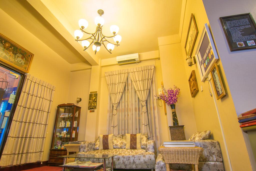Cinderella Hotel Mawlamyaing Exterior foto